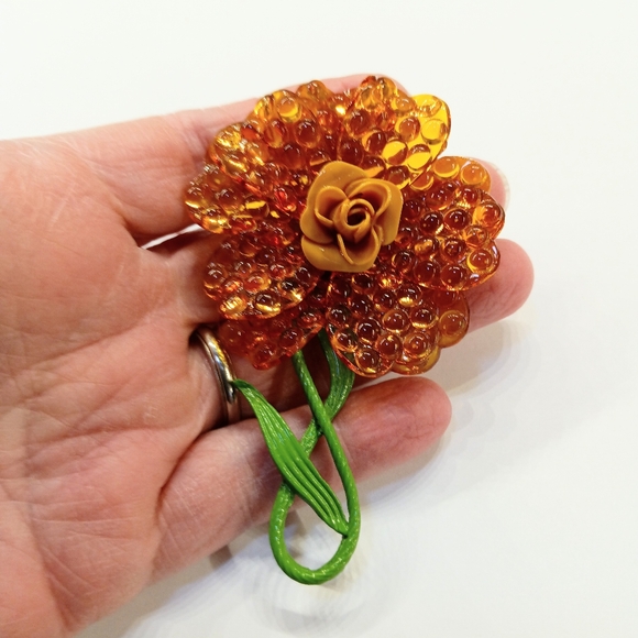 Vintage Large Lucite Gold Bubble Flower Brooch - Picture 2 of 5